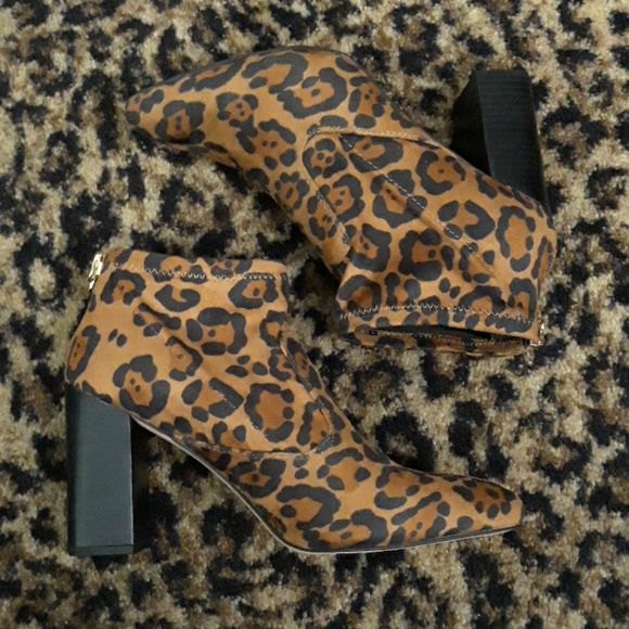Franco Sarto Kortney Leopard Heel Ankle boots New Women's Shoes Animal Stretch 9 - Picture 5 of 8